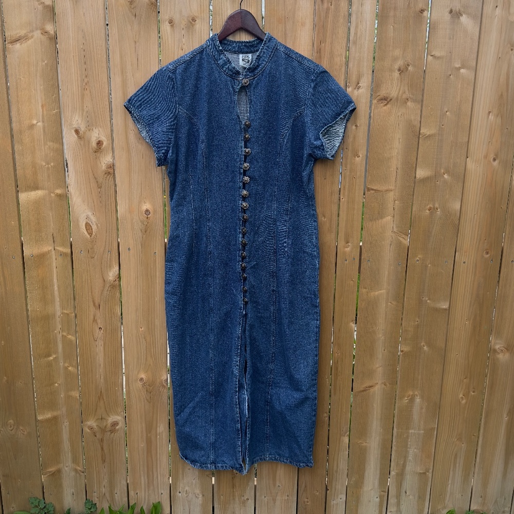 SOLD - poshmark.ca
